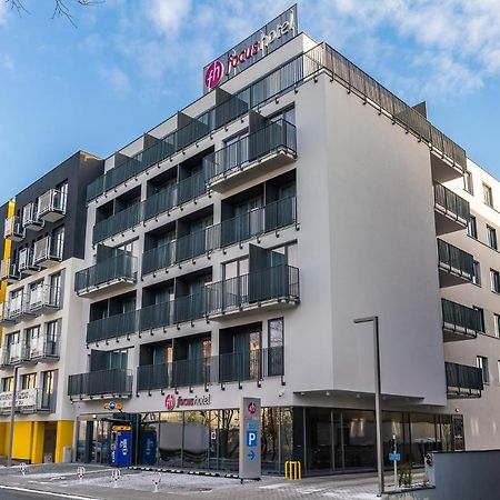 Focus Hotel Познан Екстериор снимка