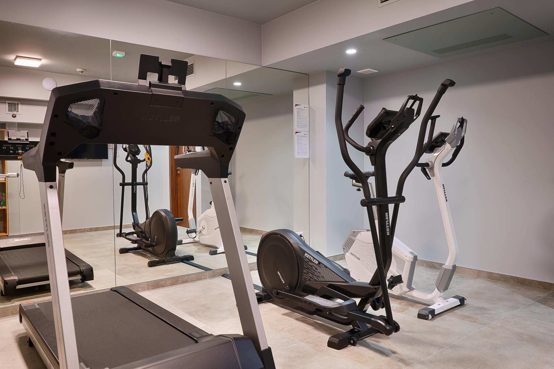 Focus Hotel Познан Екстериор снимка