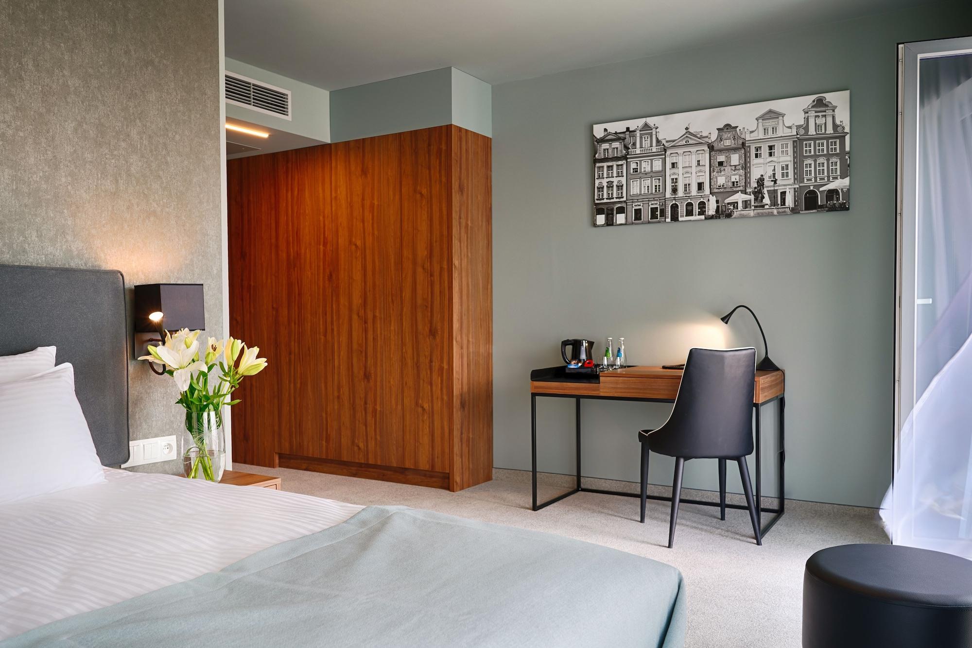 Focus Hotel Познан Екстериор снимка