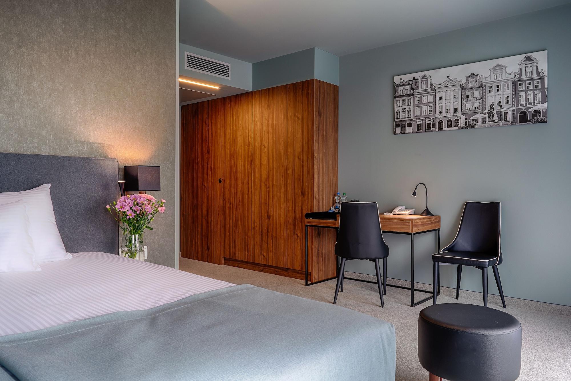Focus Hotel Познан Екстериор снимка