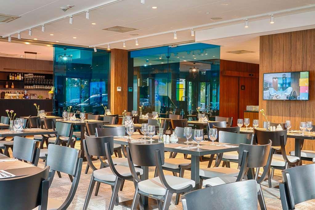 Focus Hotel Познан Ресторант снимка