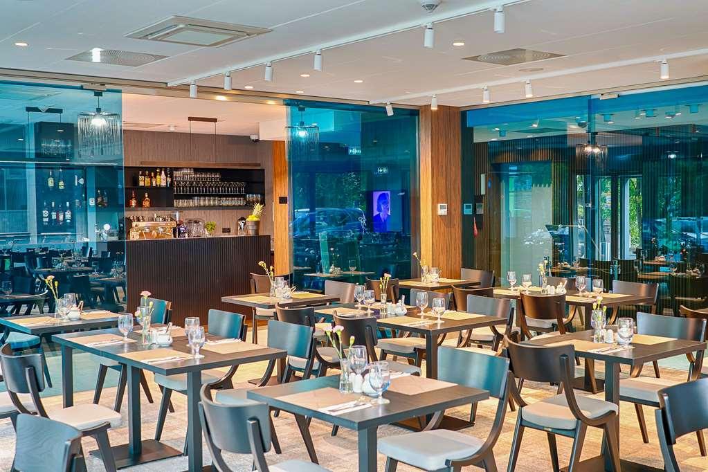 Focus Hotel Познан Ресторант снимка