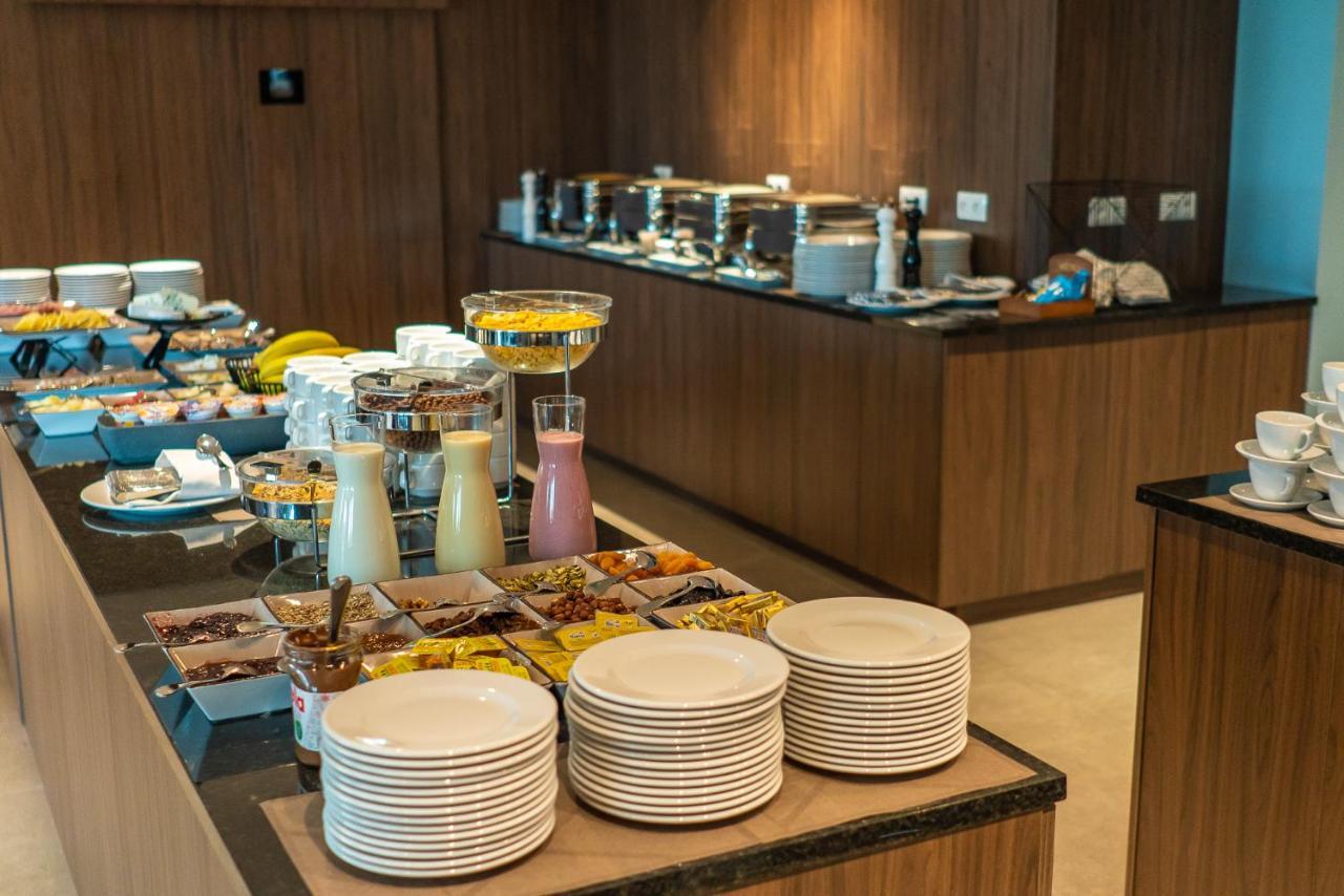 Focus Hotel Познан Екстериор снимка